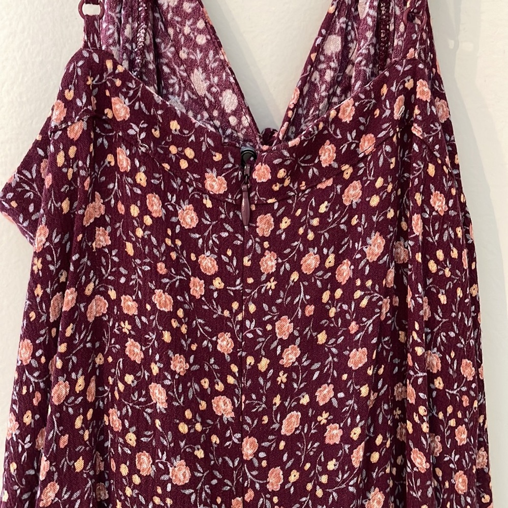 American Eagle Outfitters Floral Romper - Picture 4 of 10